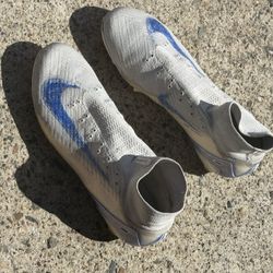 Nike Cleats Worn for a while size 9