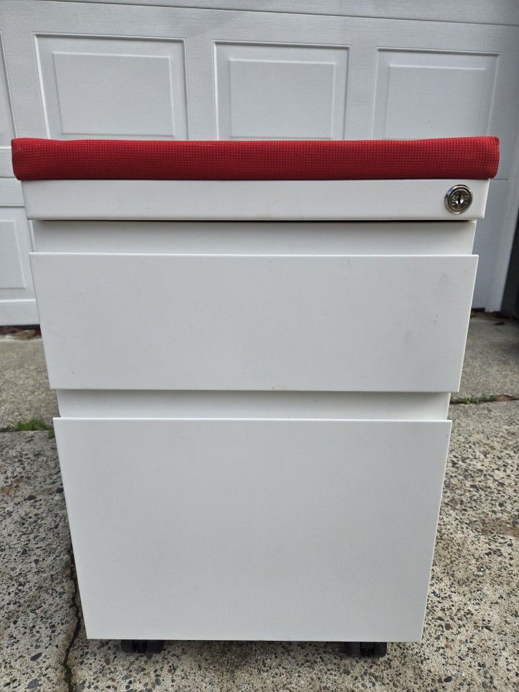 Haworth 2 Drawer Mobile File Pedestal with Cushion Tops