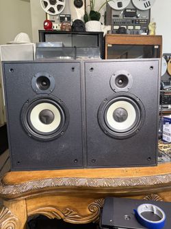 Klipsch KG2 Speakers 