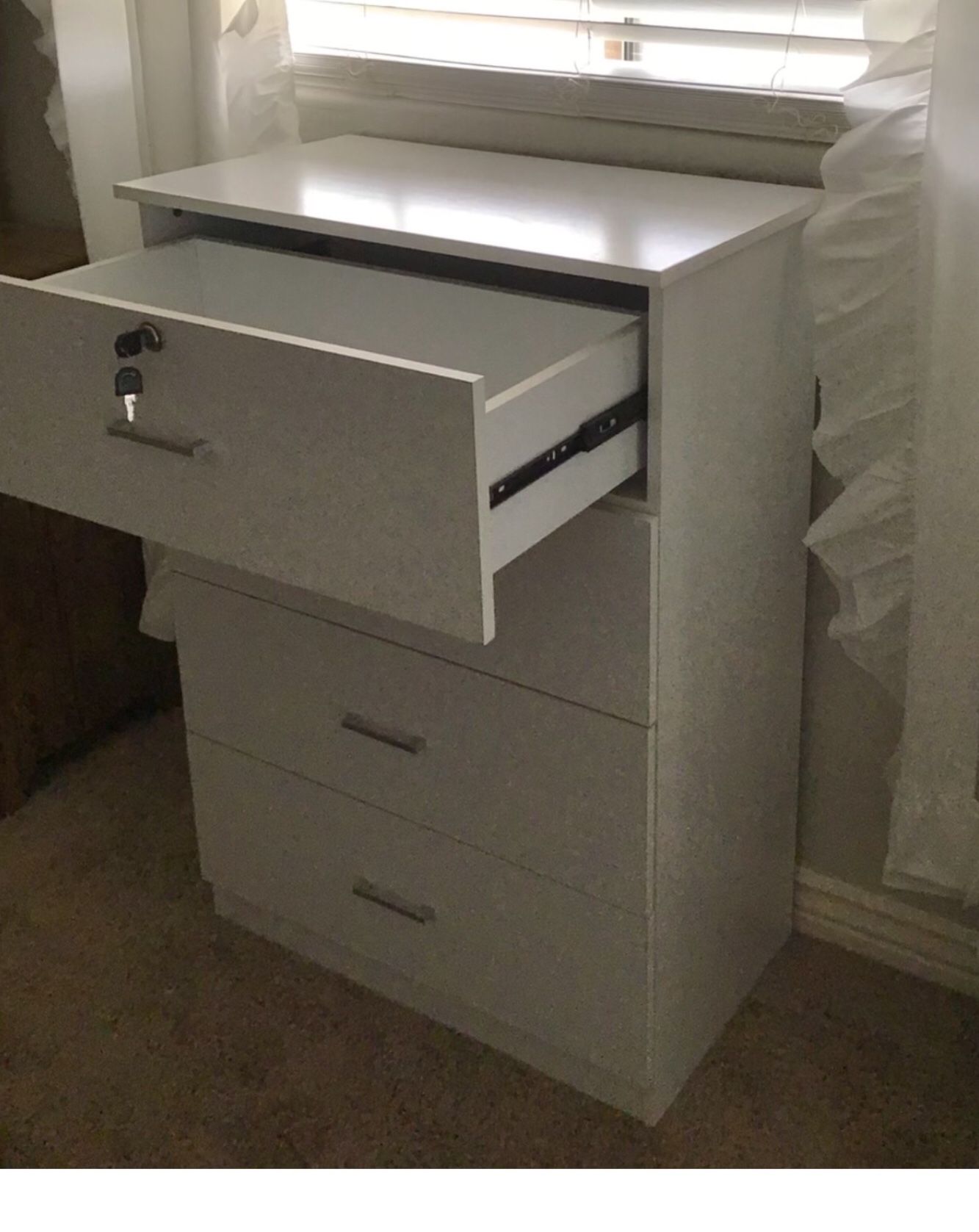Dresser, Chest Organizer, White W Lock