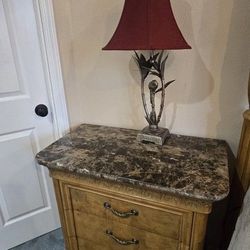 Bed/2 Side Tables/ Dresser