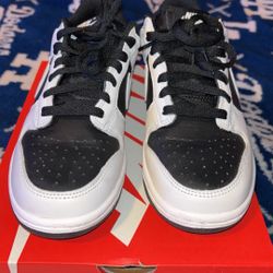 Nike Dunks 