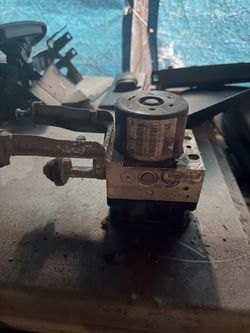 11-14 charger abs module
