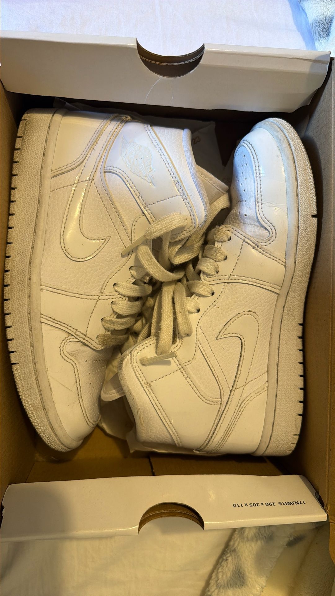 Jordan 1 MID Women’s