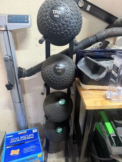 Slams Balls w/ Stand