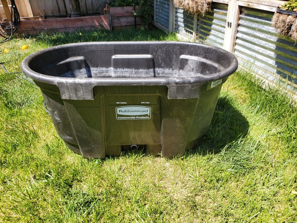 Rubbermaid Structural Foam Stock Tanks, 100 gal. Capacity, 424288 for