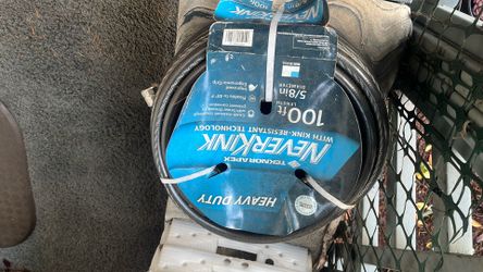 Brand New Heavy Duty 100’ 5/8” Never Kink Garden Hose