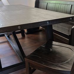 Offer up 2024 kitchen table