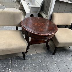 Sillas Y Mesita Muy Elegante