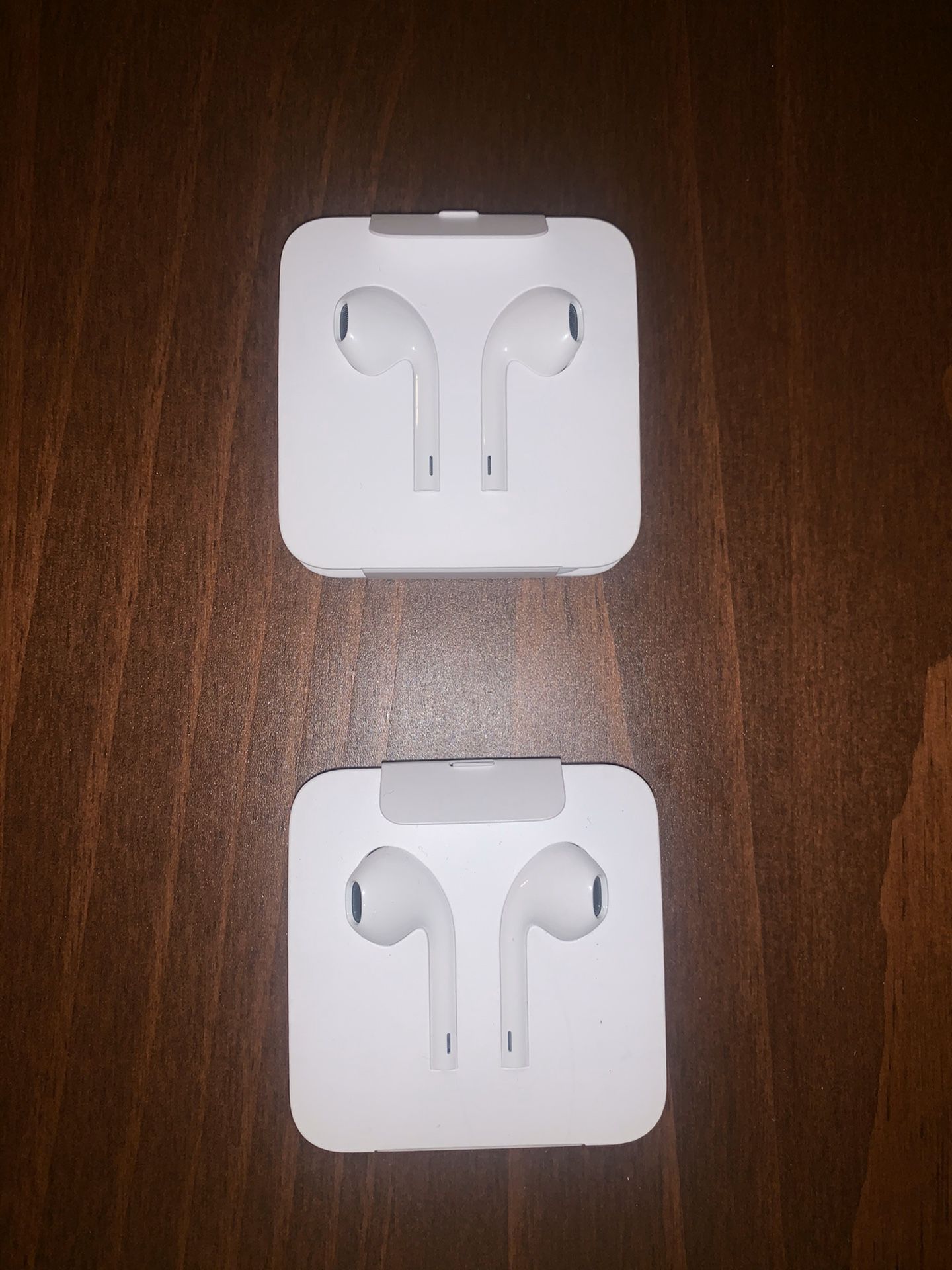 2 Brand New Apple EarPods