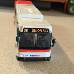Daron DC Metro Transit Bus  11" Long 1:43 Scale Orion 7  Opening Doors