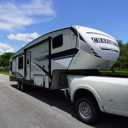 2021 Coachmen Chaparral Fifth Wheel Rv Mint Condition
