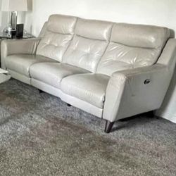 💥I Will not respond to is this still available 💥 Raymour and Flanigan set READ FULL DESCRIPTION