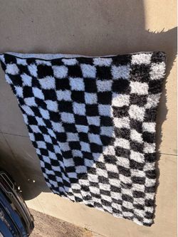 Black and white checked pattern for rug