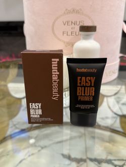 HUDA BEAUTY  Easy Blur Silicone-Free Smoothing & Pore-Minimizing Primer🤎