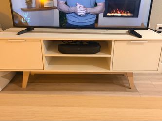 White TV Stand / Media Console - READ DESCRIPTION