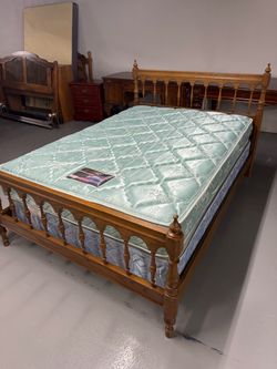 FREE DELIVERY - Vintage Full Bed