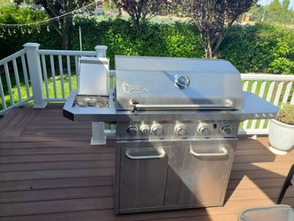 Signature 5 burner propane grill
