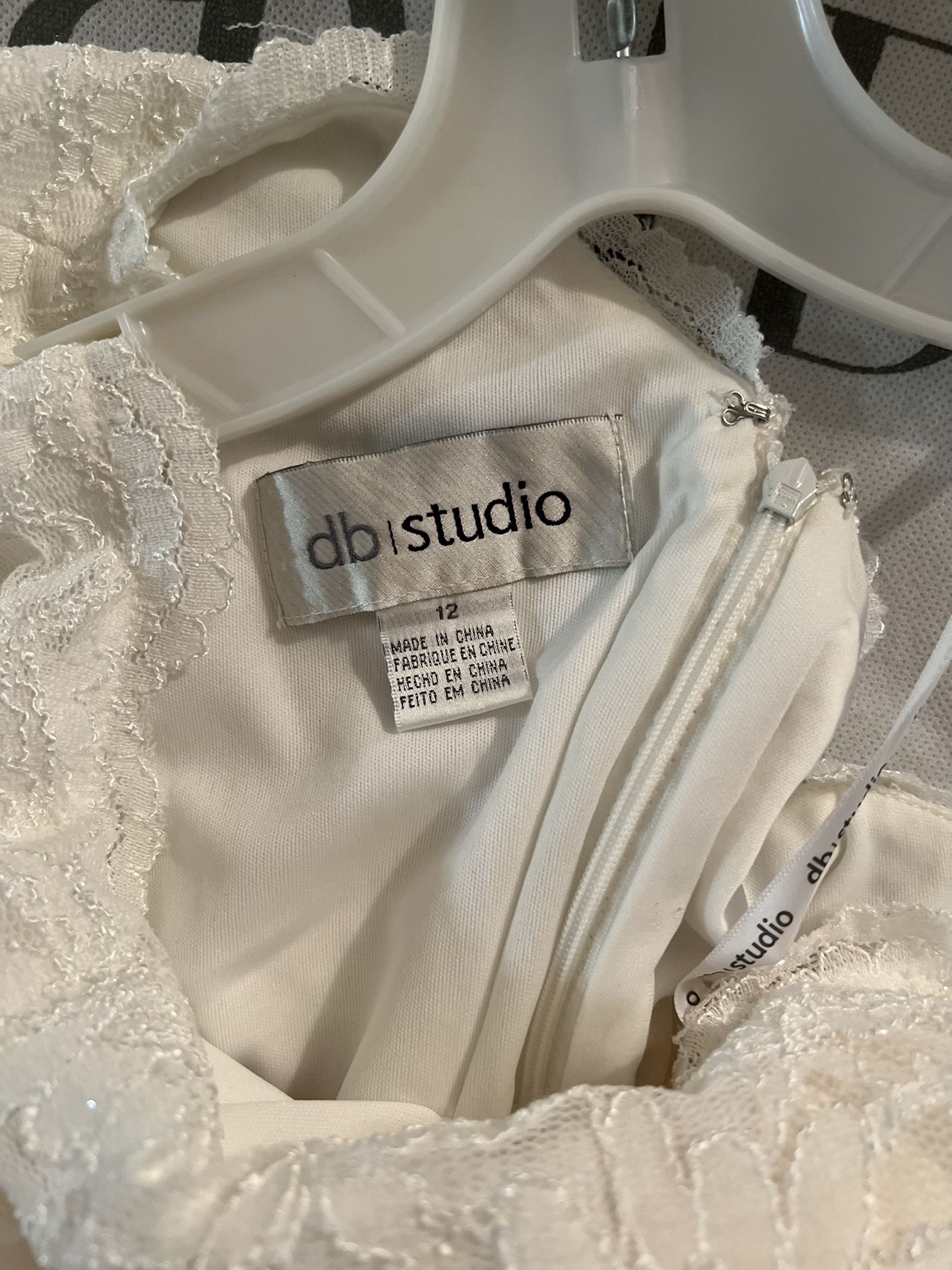 Size 12 David’s Bridal Wedding Dress Package 