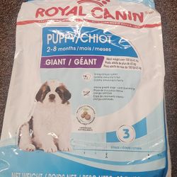 30 lbs, 🐶 Royal Canin Giant Puppy Dog Food 