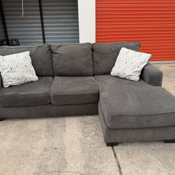 Modern Fabric Sectional w/ Reversible Chaise