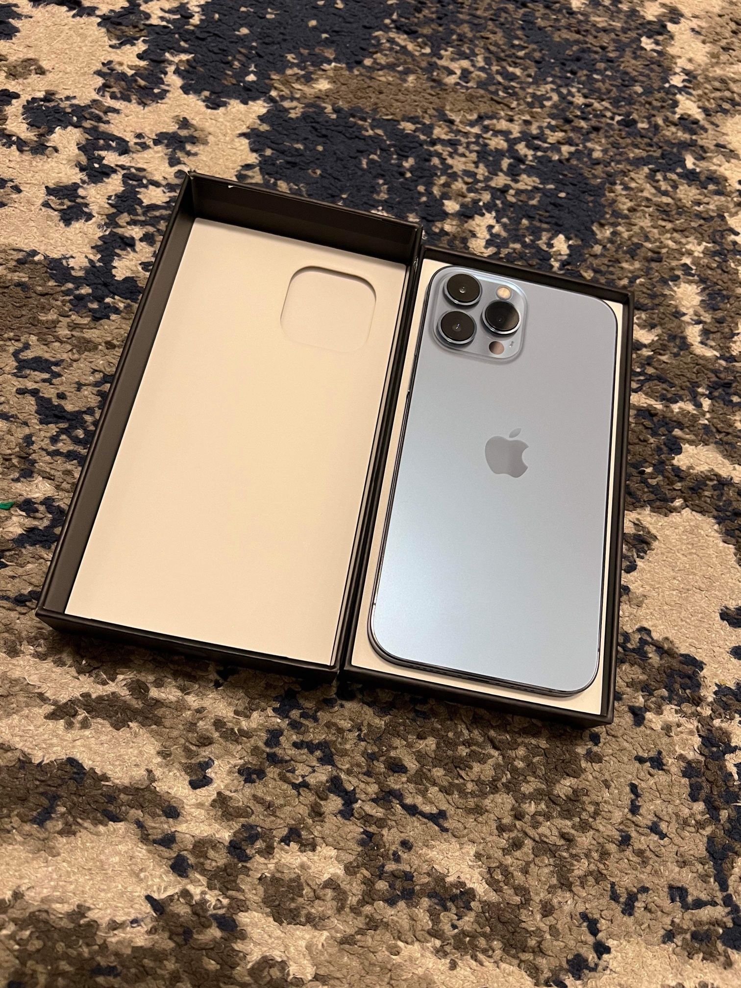 iPhone 13 Pro Max AT&T for Sale in Long Beach, CA OfferUp