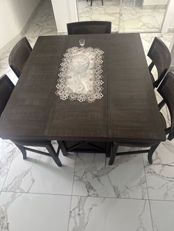 Counter Height Dining Table Set with 4 Chairs