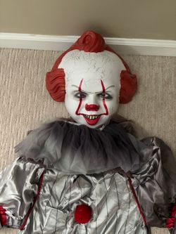 Pennywise Costume - IT Chapter Two - Adult Standard Fits up to 44 - with Mask