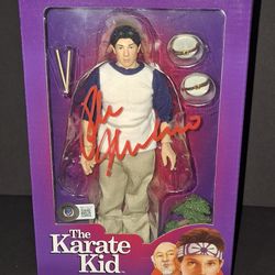🔥 Ralph Macchio autographed action figure Beckett COA 🔥