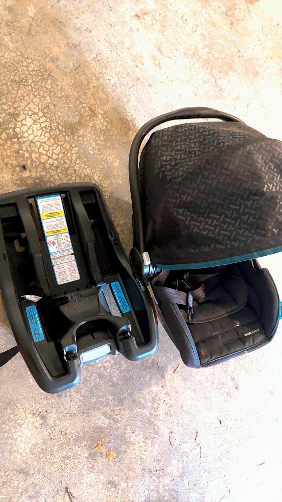 Carseat With Stand For Baby From Birth To Tow years Of Age 