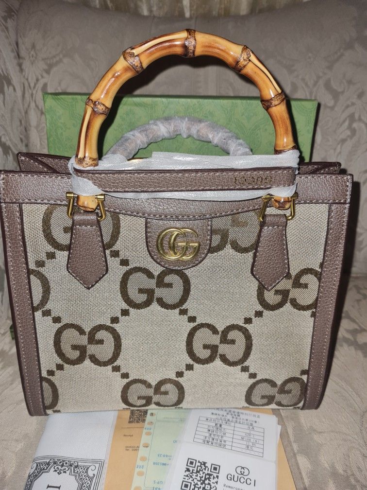 DESIGNER BAMBOO HANDLE HANDBAG IN A BOX