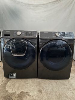Washer and dryer laundry set