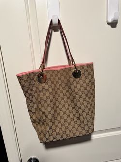 Authentic GUCCI purse not a fake!!!