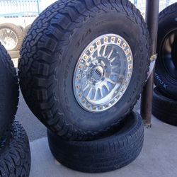 Kmc 17x8.5 6x139 On Bf Goodrich 35s 17s ‼️