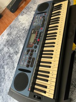 Yamaha DJX (also known as the PSR-D1) electronic dance music keyboard.  Keyboard