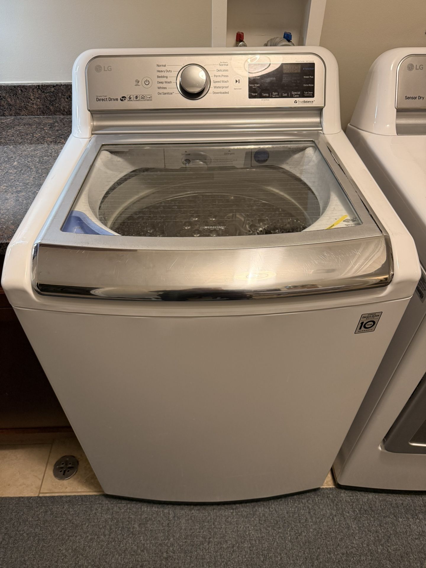 LG 5.5 Cu. Ft. White Top Load Washer (WT7800CW)