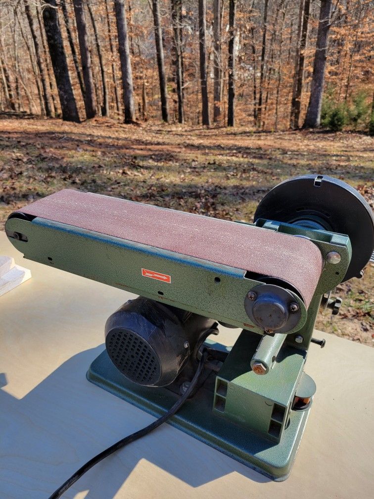 Belt Sander and 6 inch disc Sander
