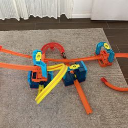 Hot Wheels Track 🏎️
