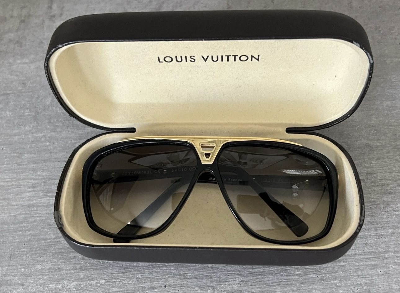 Louis Vuitton Evidence sunglasses