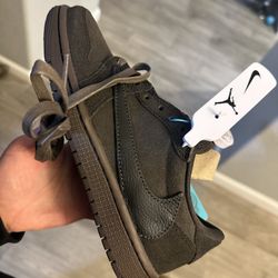 Travis Scott Velvet Brown 5men Brand new 