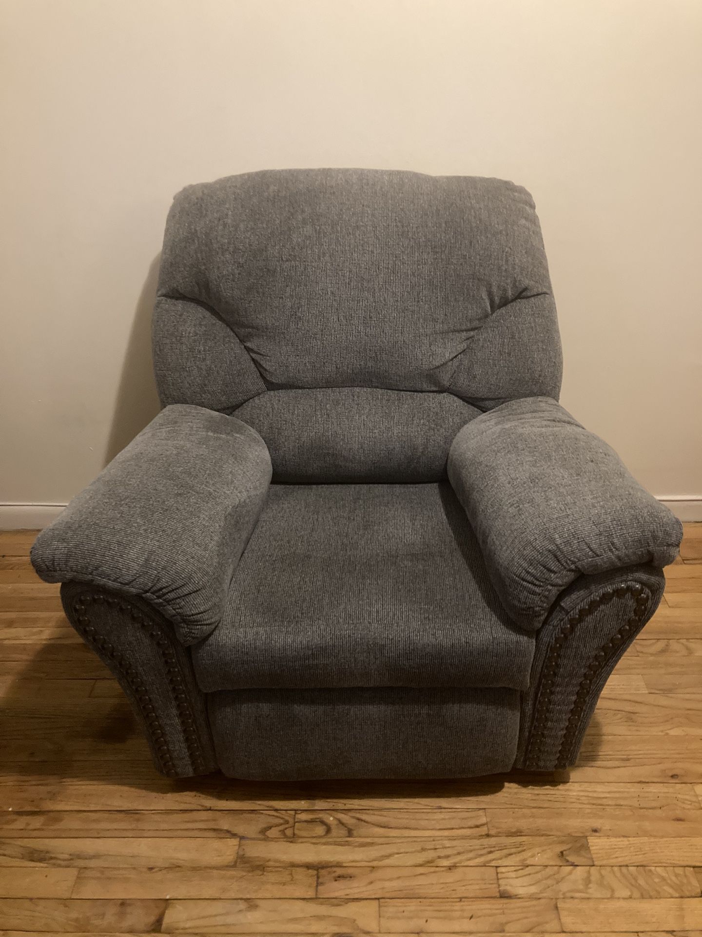 RECLINER/ROCKING CHAIR (GRAY)