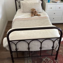 Two Twin Beds Metal Frame
