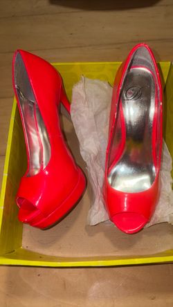 Patent Peep-Toe Platform Heels