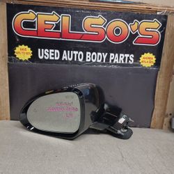 21 24 Hyundai Genesis GV70 LH Mirror w/camera OEM. Gray 