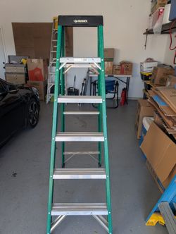 Husky 6' Fiberglass Ladder