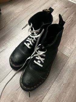 Dr Martens Air Wair with bouncing soles US 6
