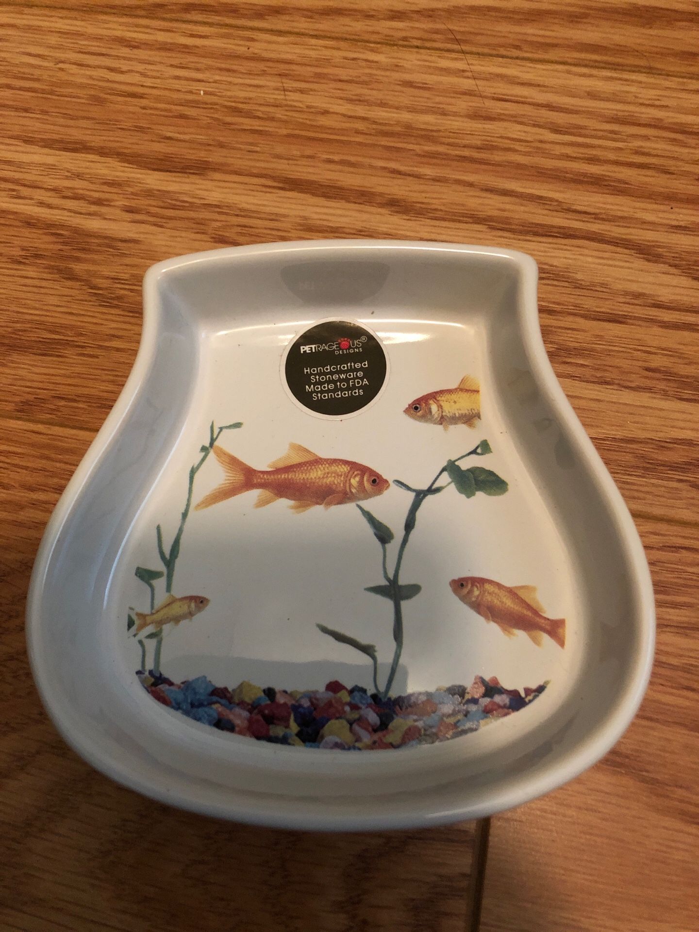 Small water food bowl cat saucer 4 oz in the fish tank