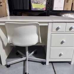 White desk and chair - FREE