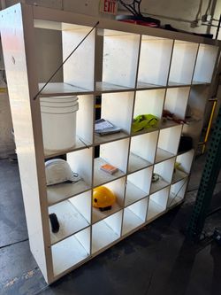 Industrial shelving unit