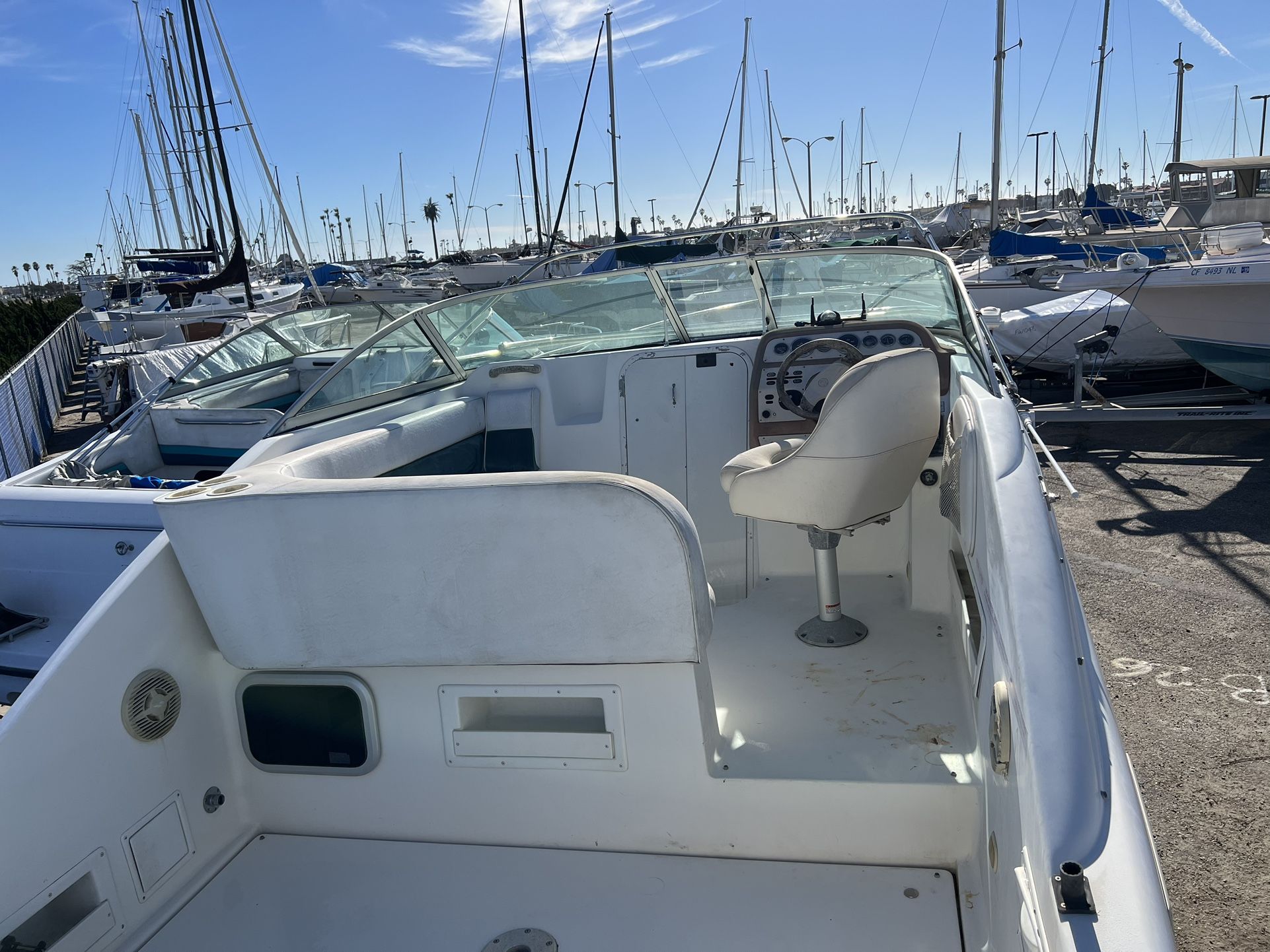 1998 Rinker Fiesta Vee 266